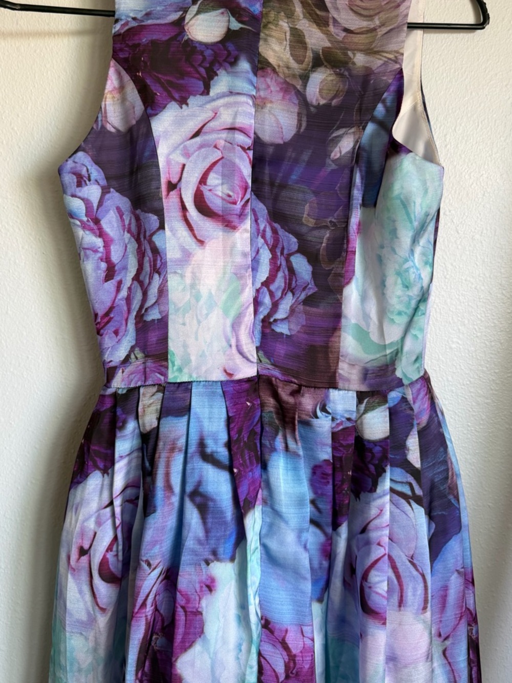 ASOS Soft Floral Semi Formal Size 0 - Picture 6 of 12